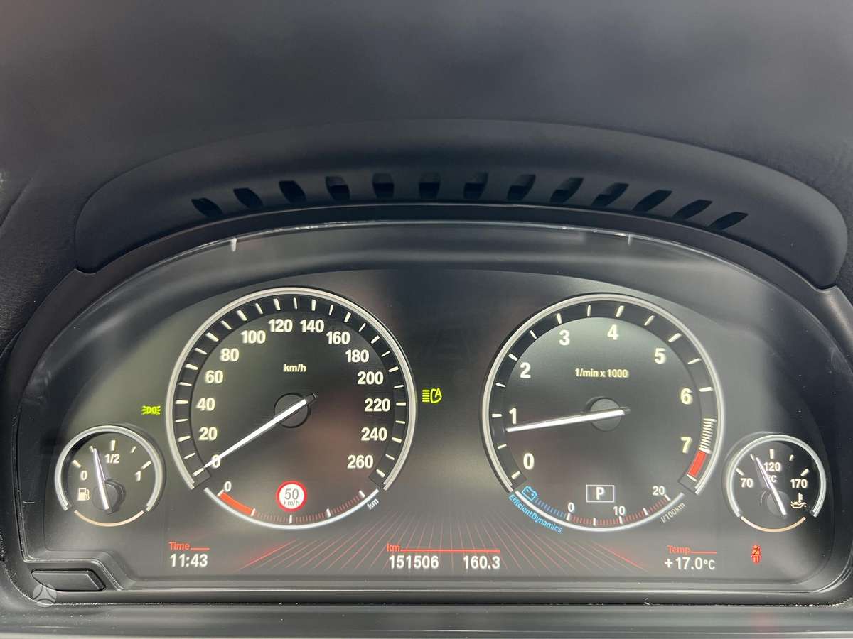BMW 750, 4.4 l., Седан