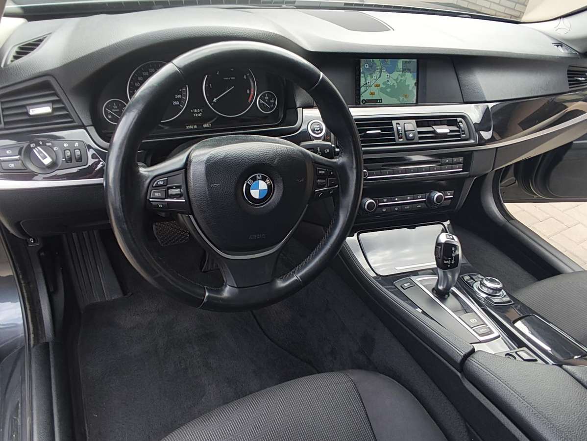 BMW 525, 3.0 l., Седан
