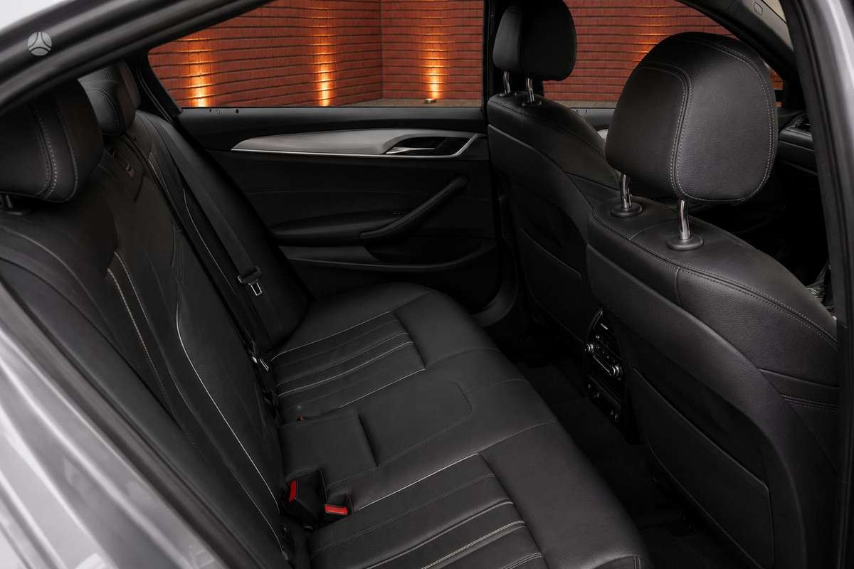 BMW 520, 2.0 l., Седан