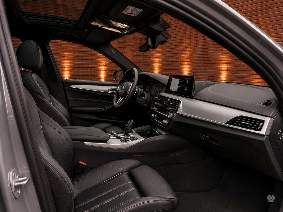 BMW 520, 2.0 l., Седан