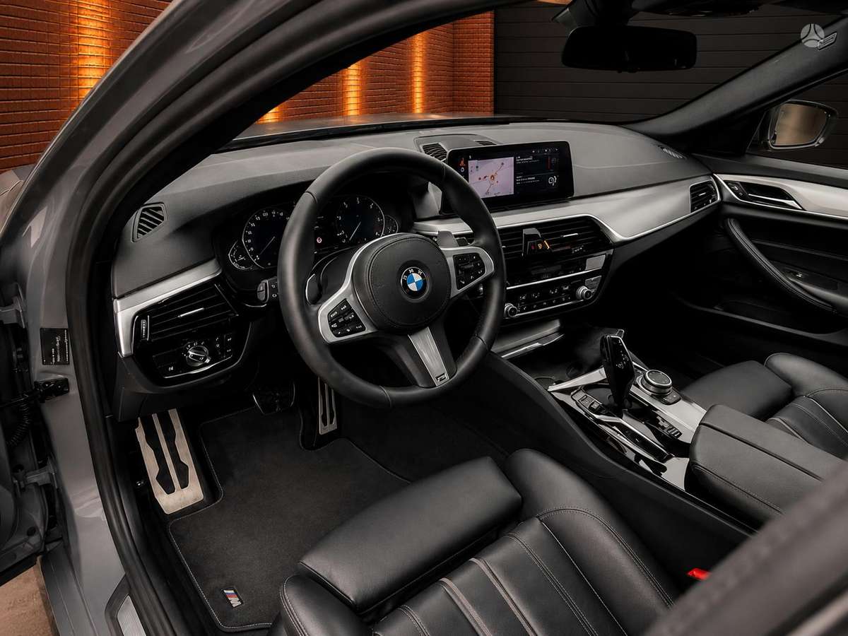 BMW 520, 2.0 l., Седан