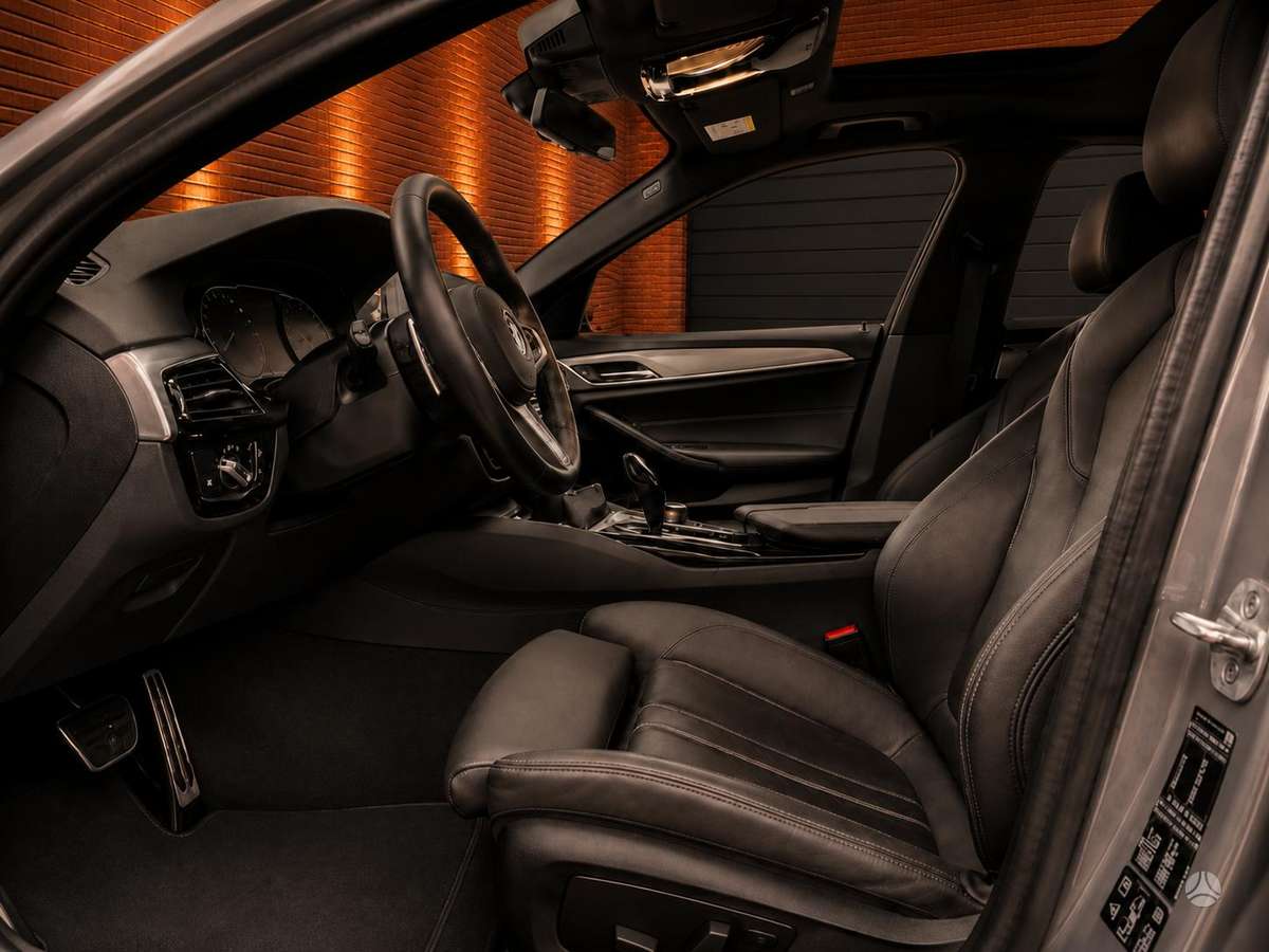 BMW 520, 2.0 l., Седан