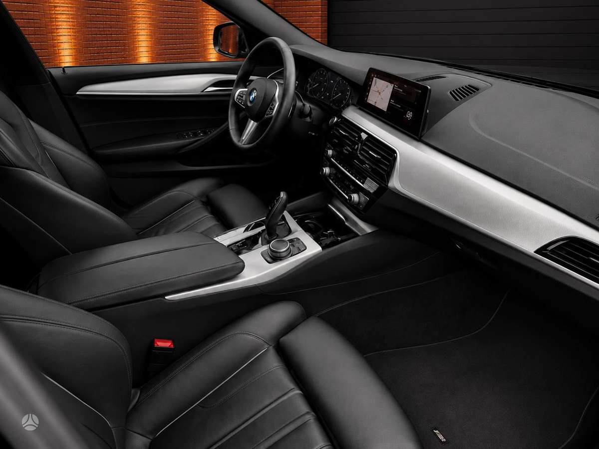 BMW 520, 2.0 l., Седан