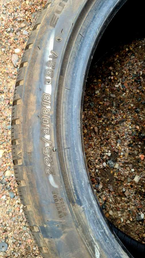 Falken Eurowinter HS 02 Pro, winter 225/40 R18