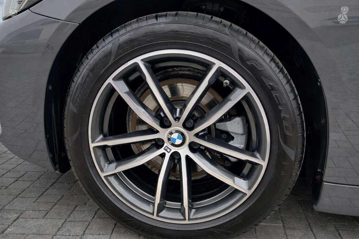 BMW 520, 2.0 l., Седан