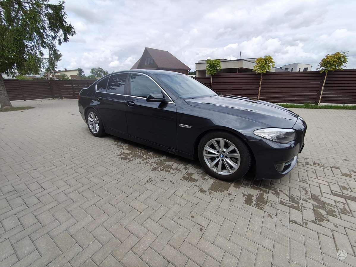 BMW 525, 3.0 l., Седан