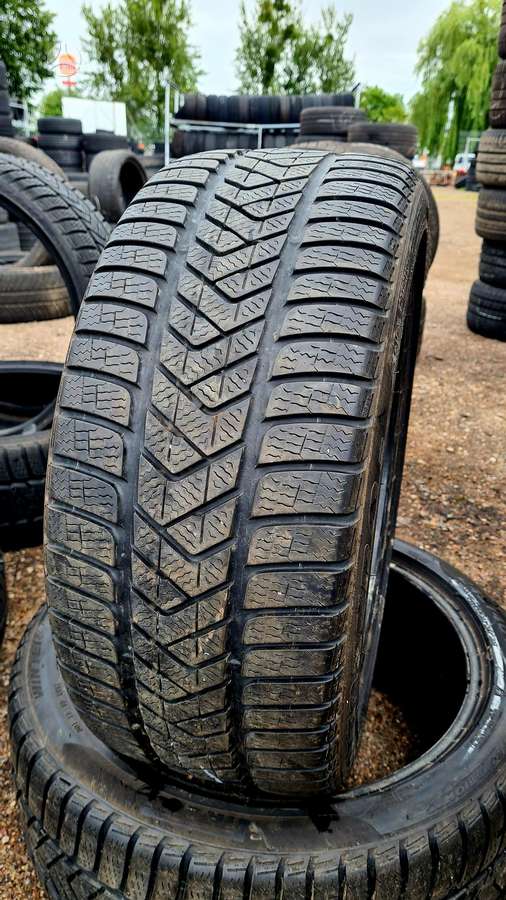 Pirelli SottoZero 3, winter 245/40 R18