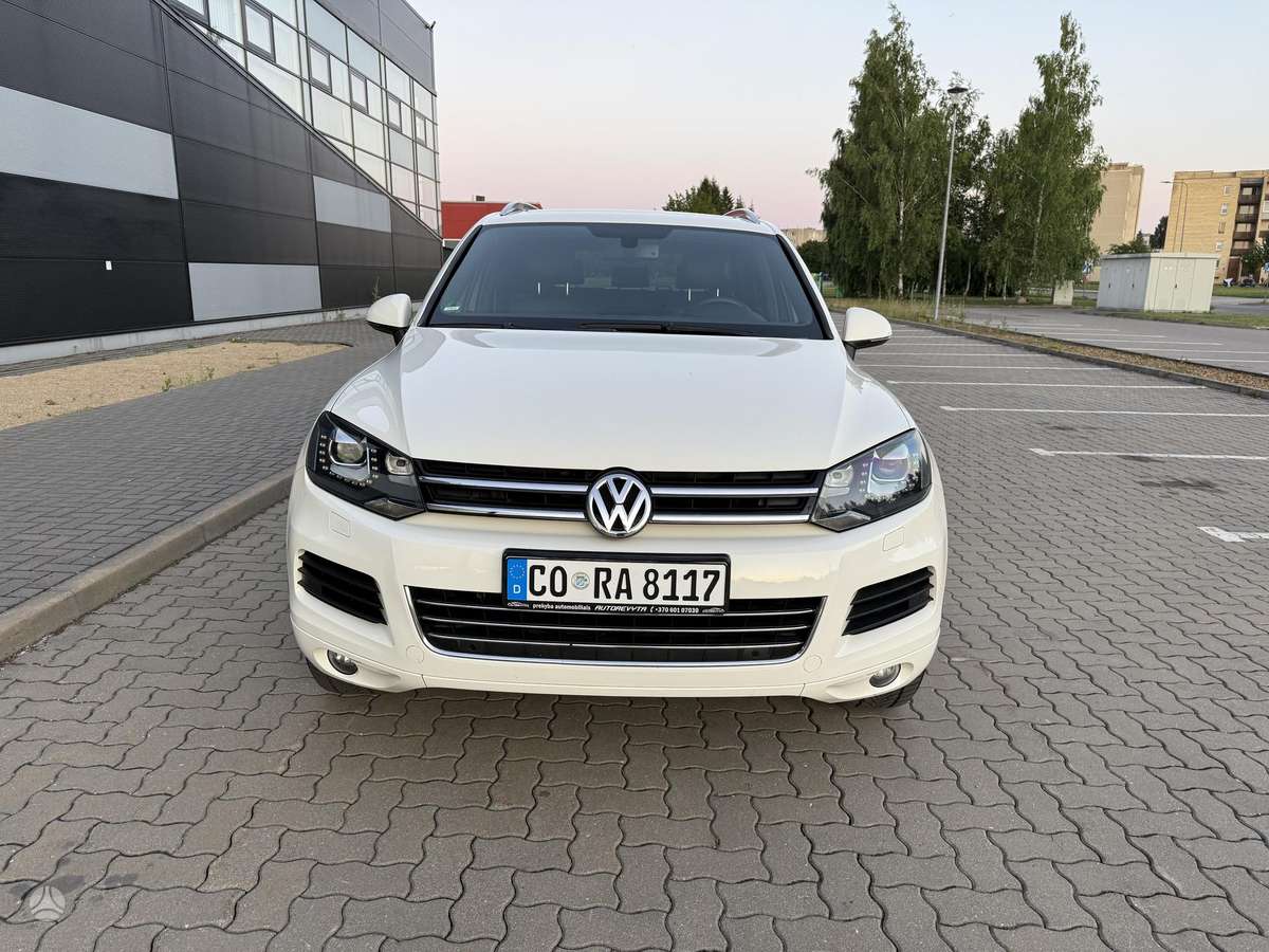 Volkswagen Touareg - 2