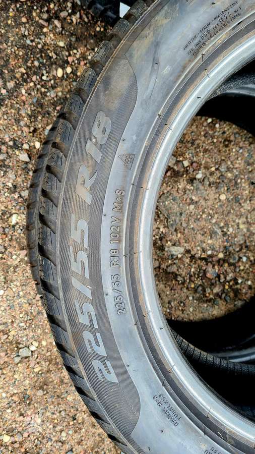 Pirelli SottoZero 3, winter 225/55 R18