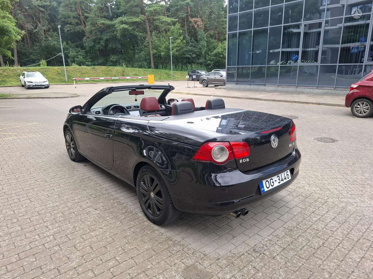 Volkswagen Eos, 2.0 l., convertible