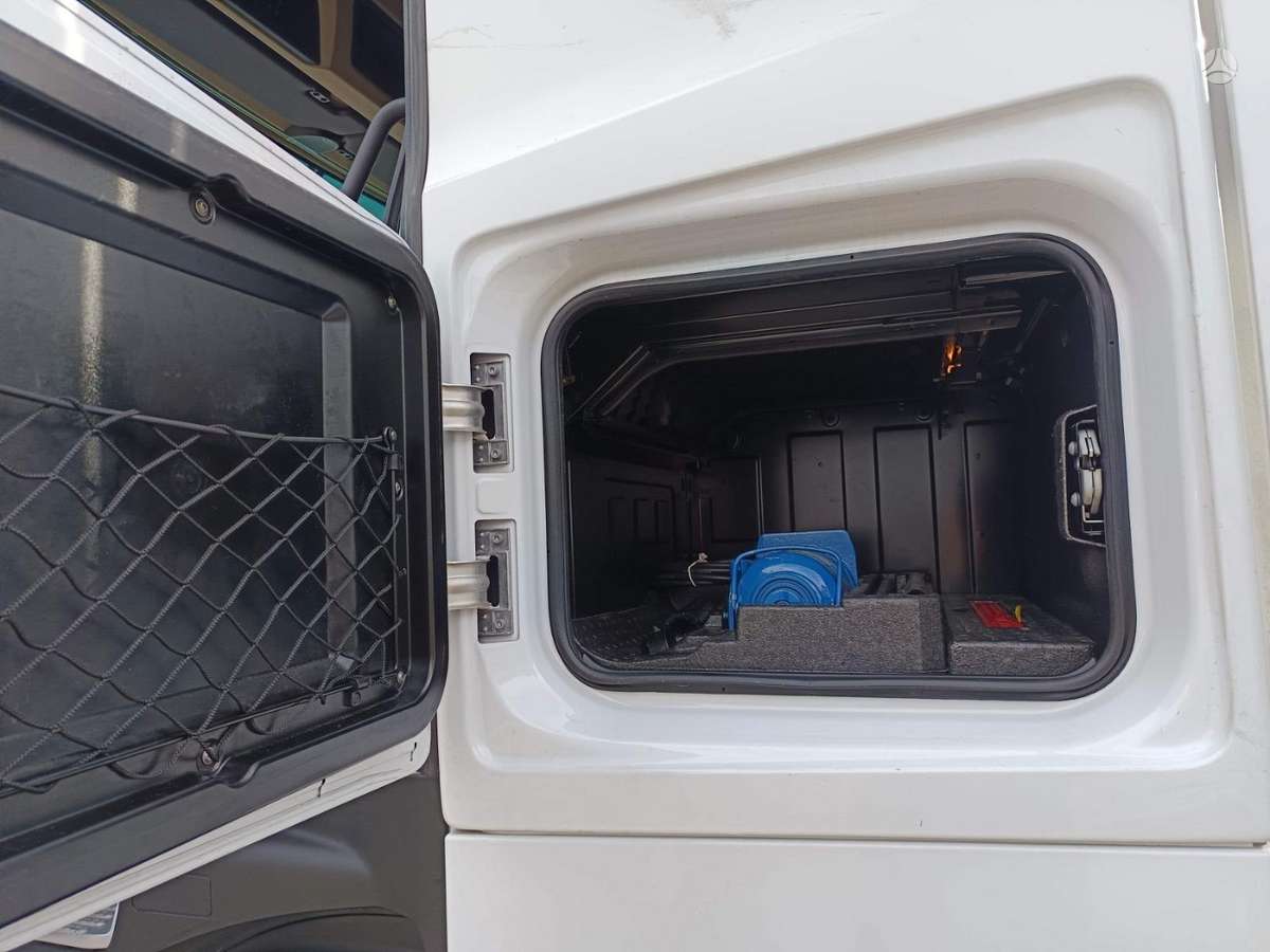 Mercedes-Benz Actros L Pro Cab 1845, double sleeper