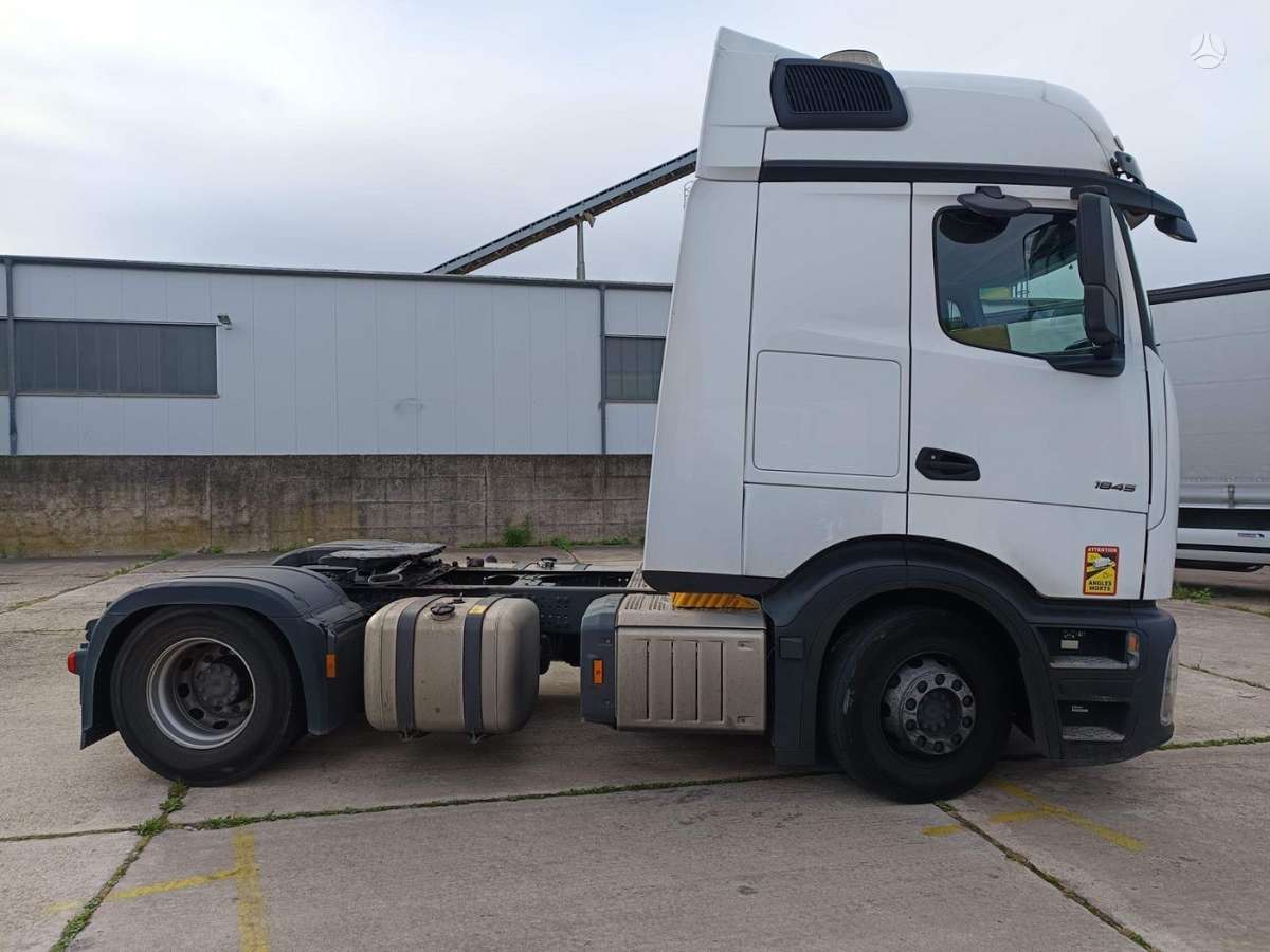 Mercedes-Benz Actros L Pro Cab 1845, double sleeper