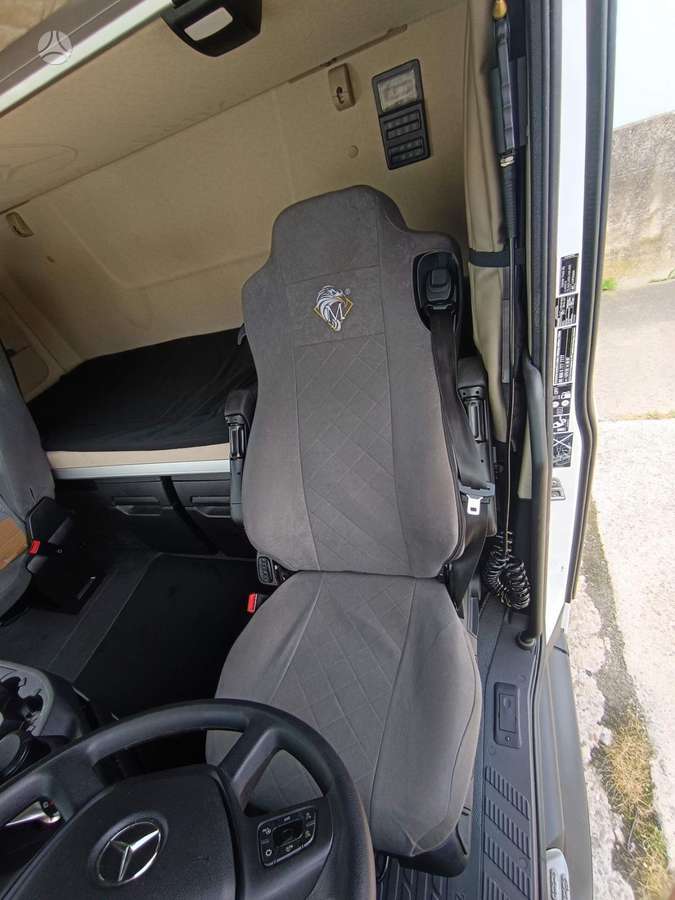 Mercedes-Benz Actros L Pro Cab 1845, double sleeper
