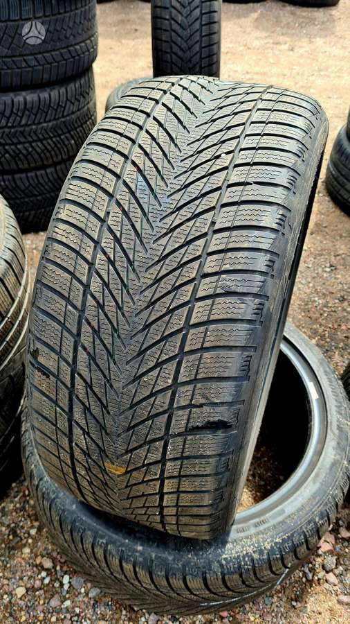 Goodyear UltraGrip Performance 3, žieminės 255/40 R19