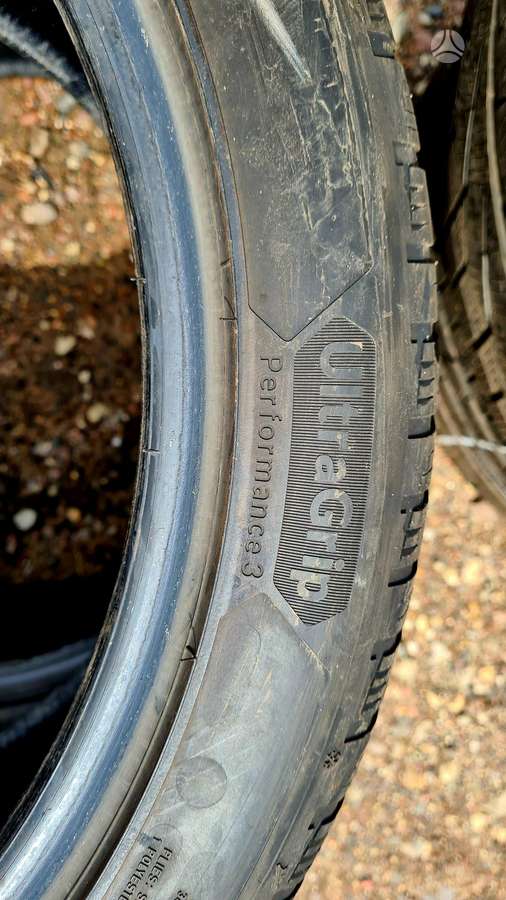 Goodyear UltraGrip Performance 3, žieminės 255/40 R19
