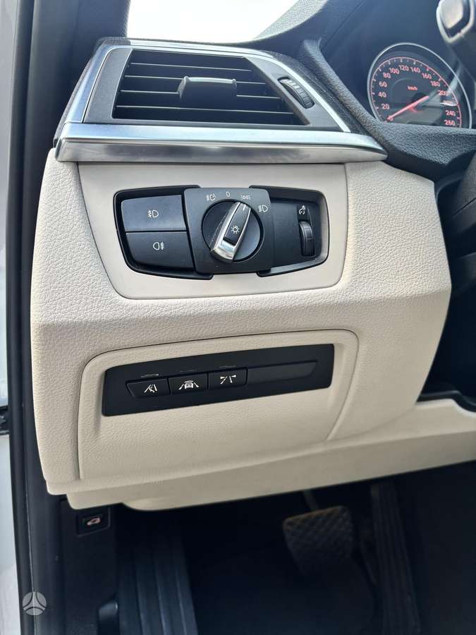 BMW 328, 2.0 l., Седан