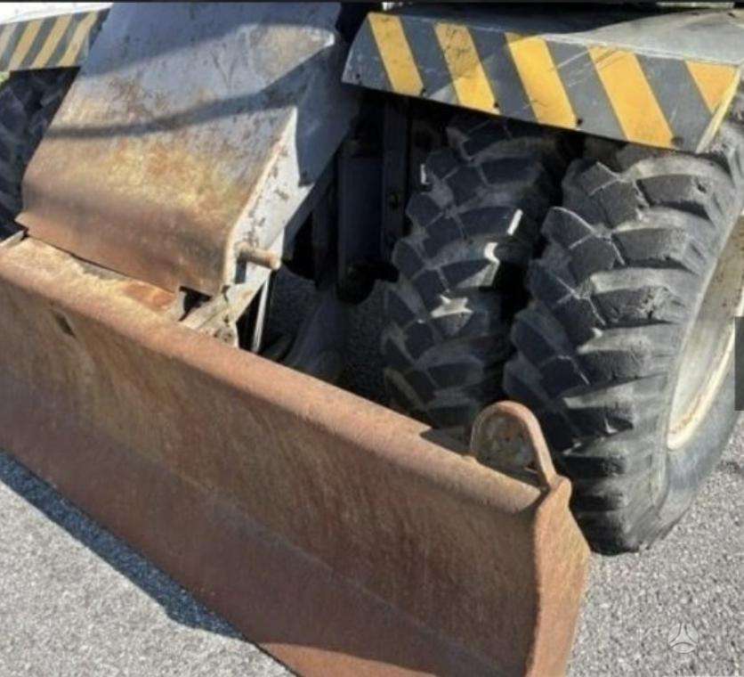 Volvo EW140, ekskavatori