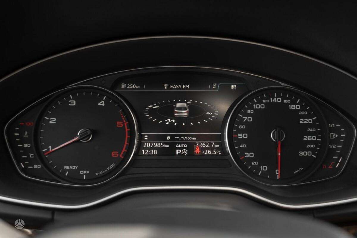 Audi Q5, 2.0 l., off-road / crossover