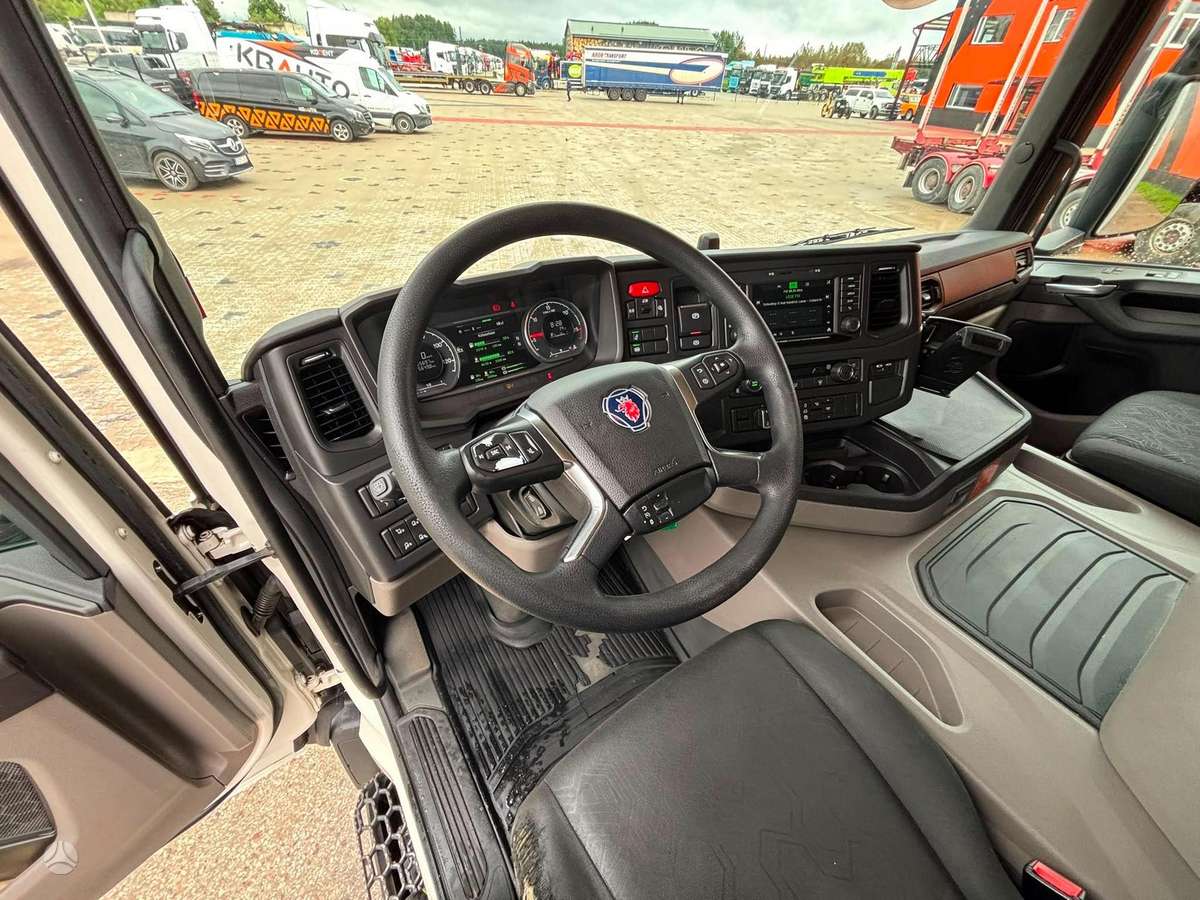 Scania P 220 4x2, box trucks / box vans