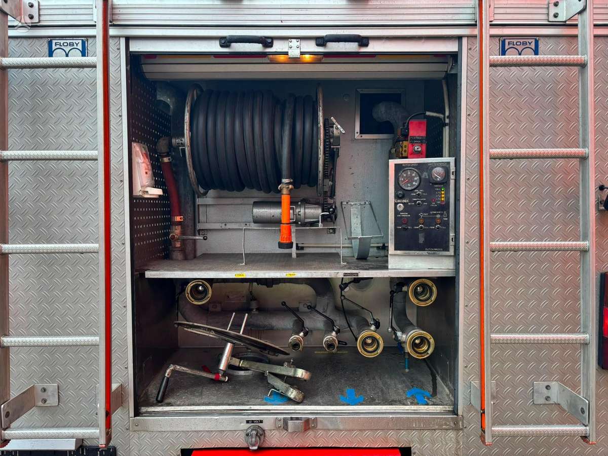 Scania P 93 4x2, kita