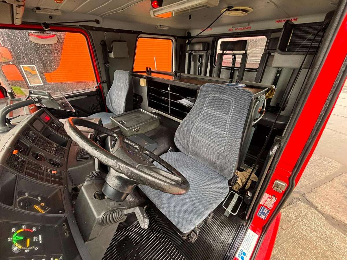 Scania P 93 4x2, kita