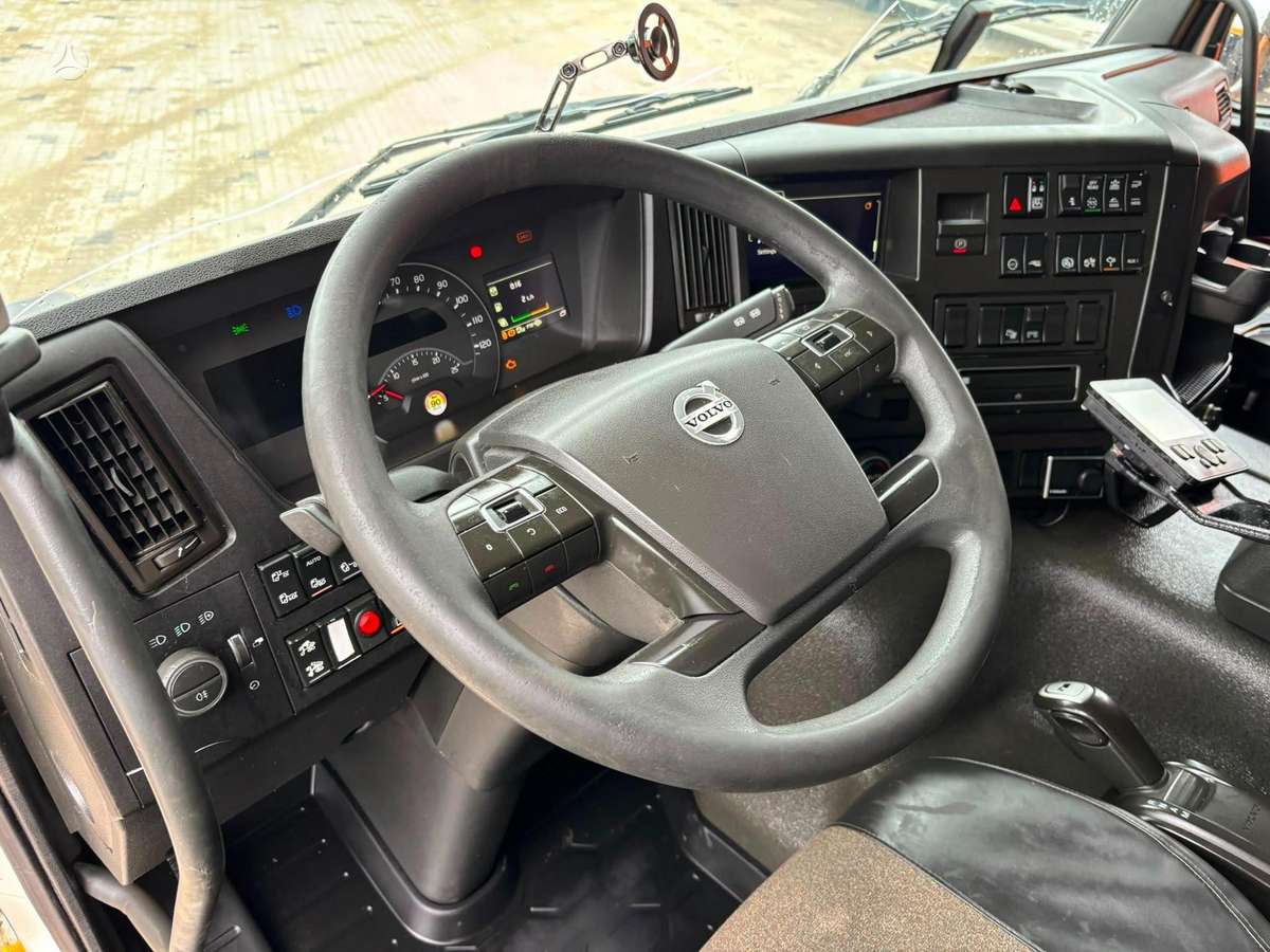 Volvo FMX 540 8x4*4, самосвалы