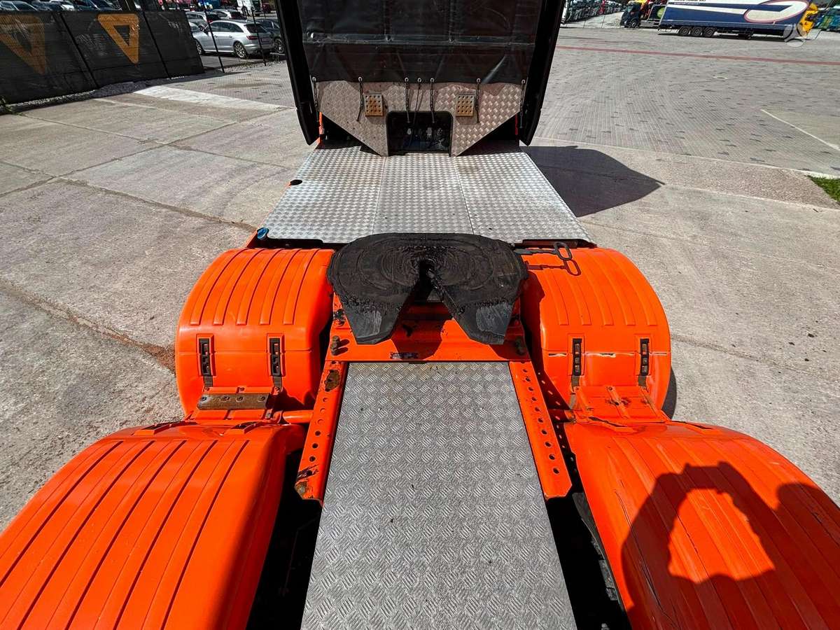 Scania R 650 6x4, single sleeper