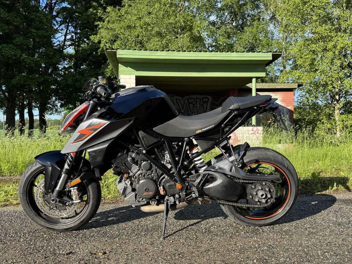 KTM Super Duke 1290cc, superbikes