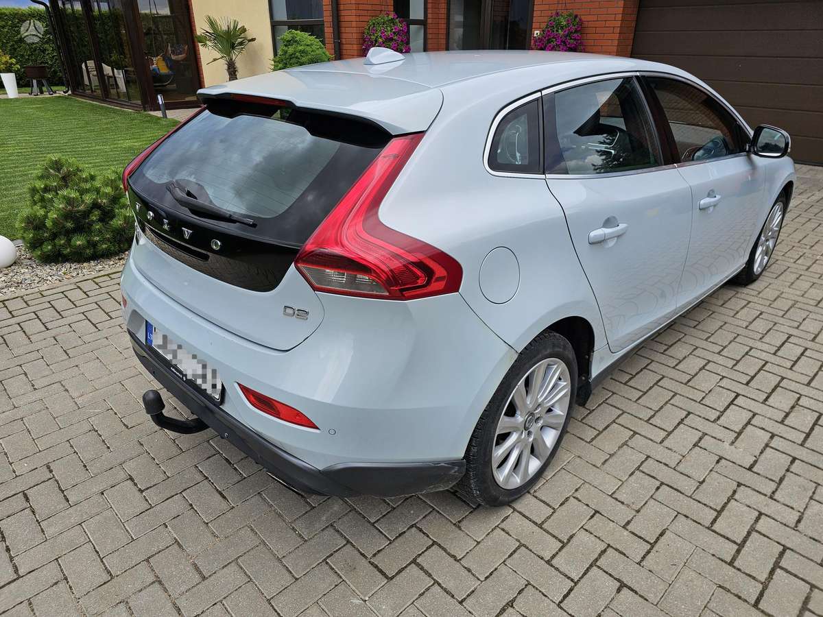 Volvo V40, 1.6 l., Хэтчбек