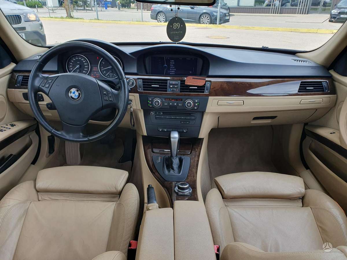 BMW 325, 3.0 l., Седан