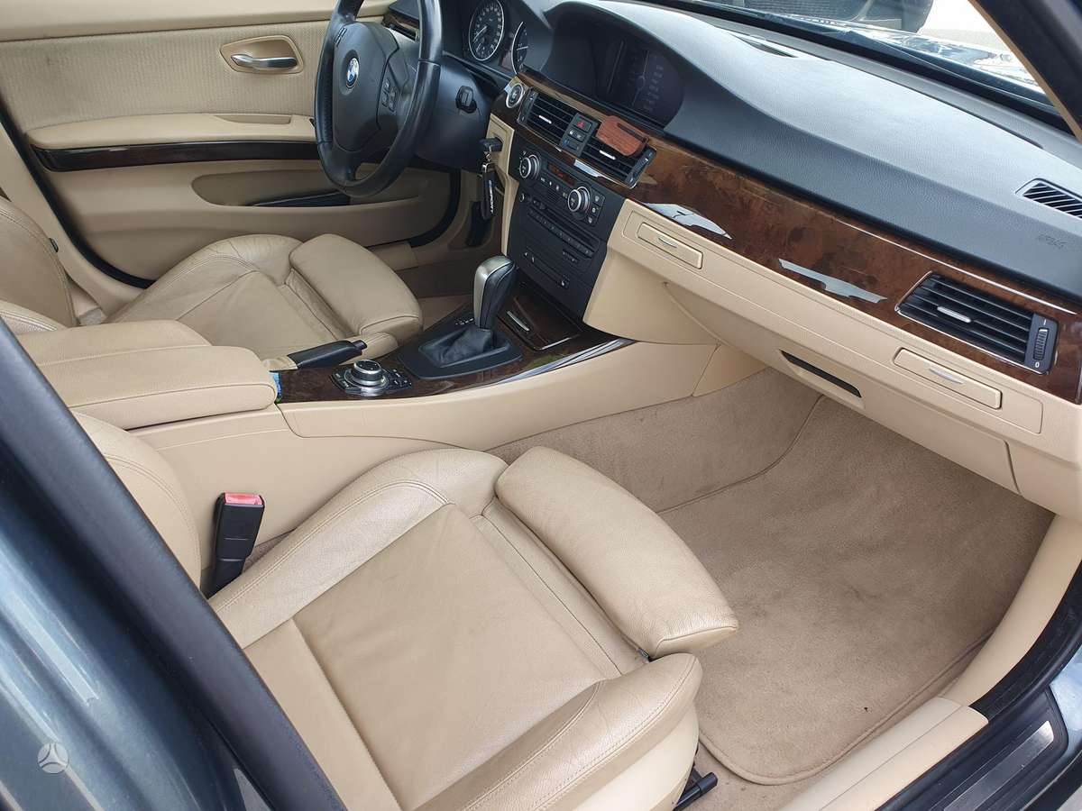 BMW 325, 3.0 l., Седан