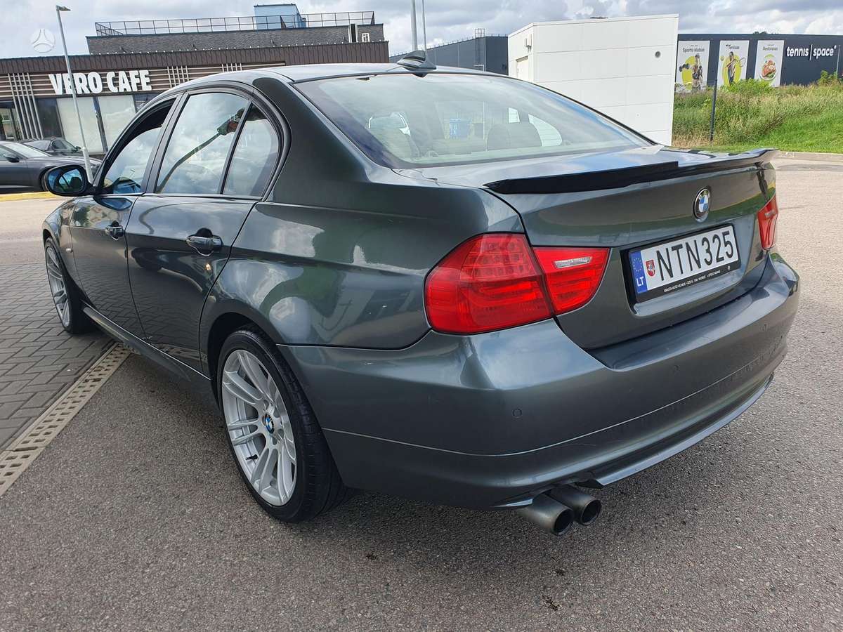 BMW 325, 3.0 l., Седан