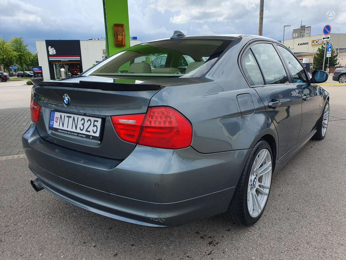 BMW 325, 3.0 l., Седан