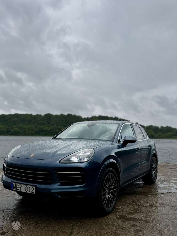 Porsche Cayenne - 2