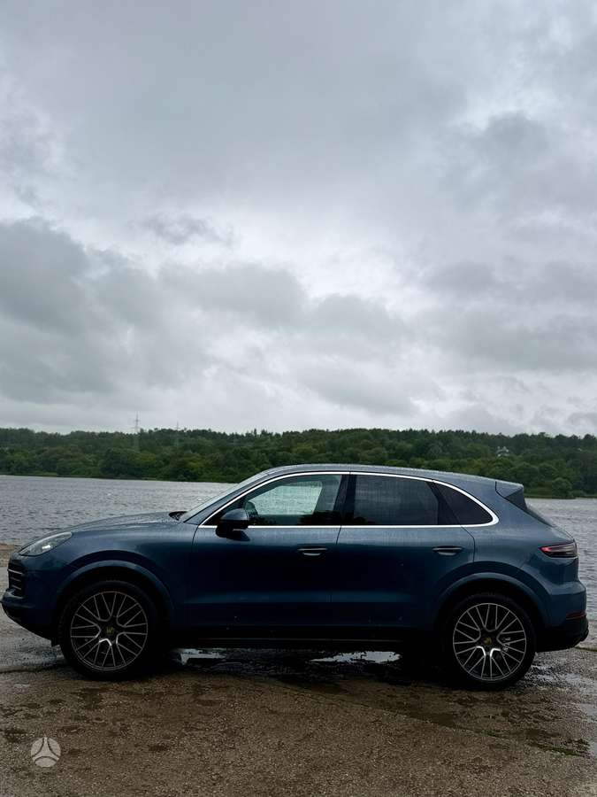 Porsche Cayenne - 4