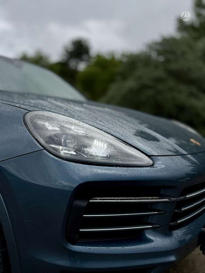 Porsche Cayenne - 6