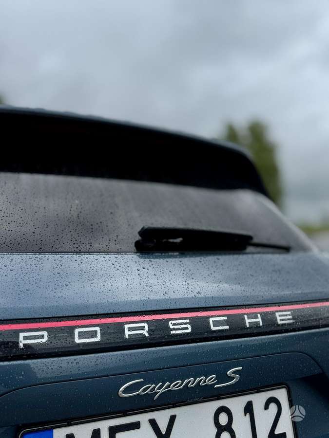 Porsche Cayenne - 10