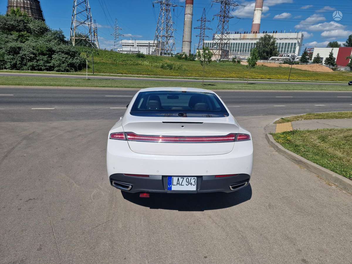 Lincoln MKZ, 3.7 l., Седан