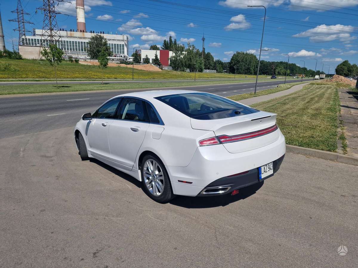 Lincoln MKZ, 3.7 l., Седан