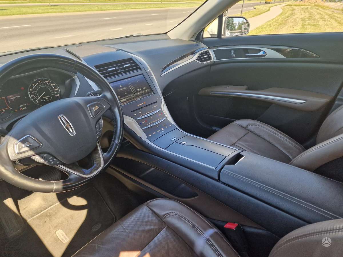 Lincoln MKZ, 3.7 l., Седан