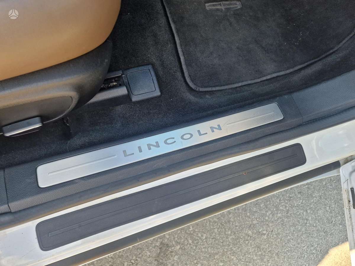 Lincoln MKZ, 3.7 l., Седан