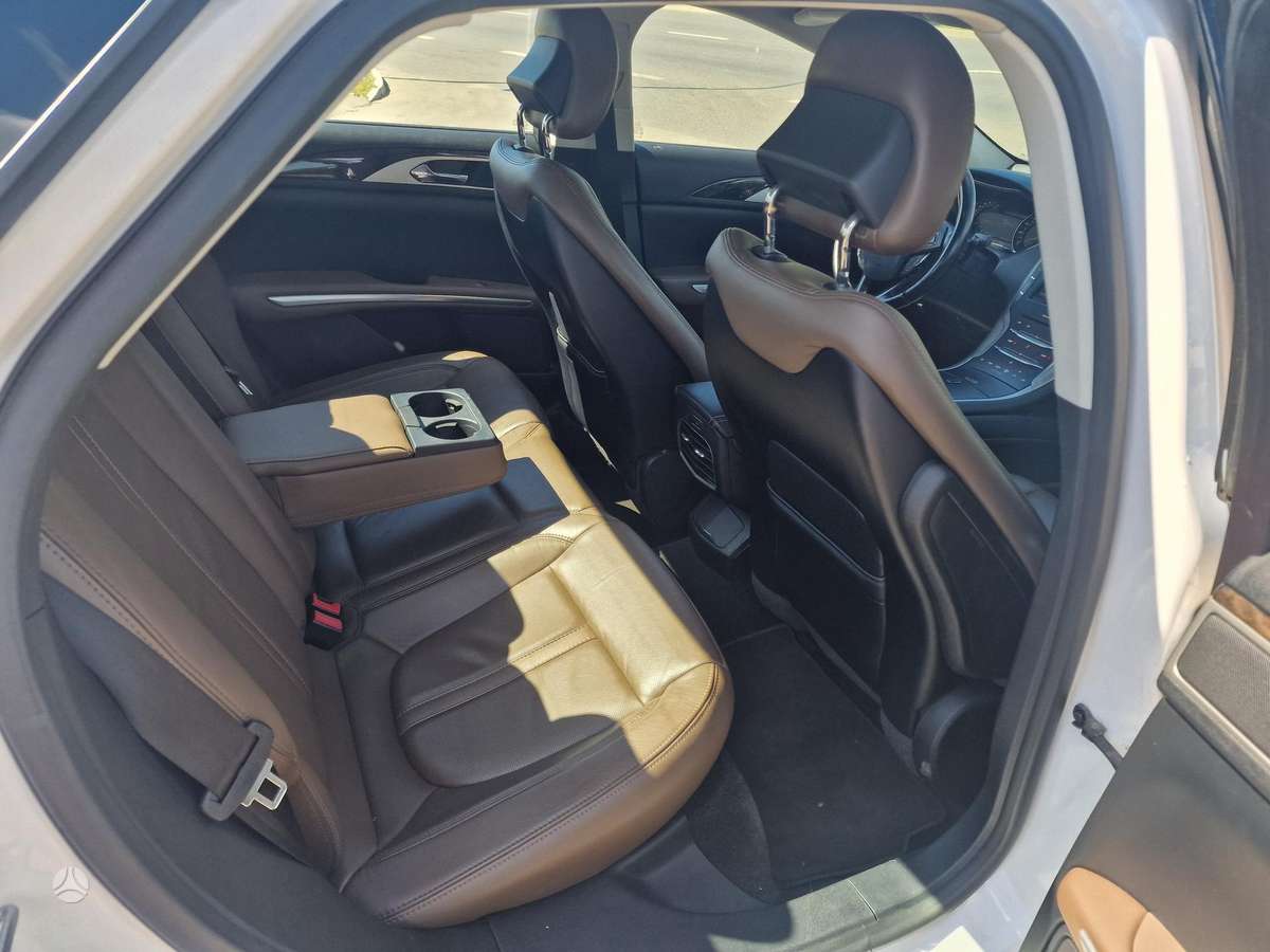 Lincoln MKZ, 3.7 l., Седан