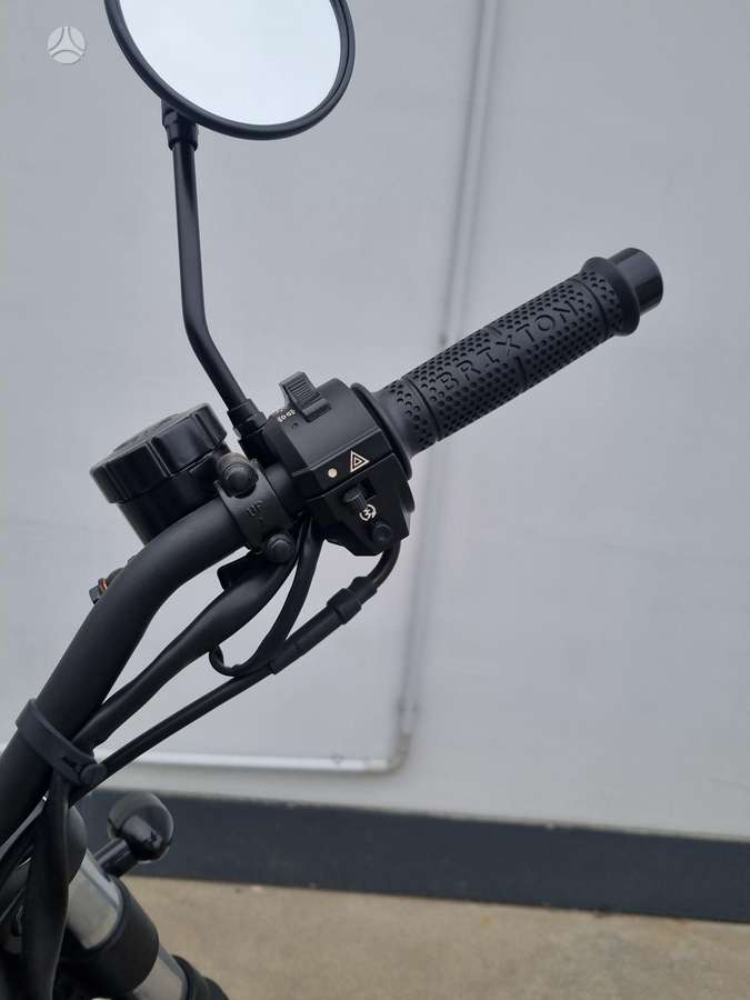 Brixton Cromwell 125 125cc, street / classic