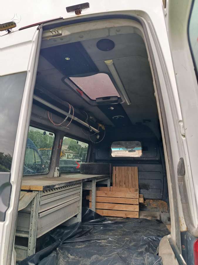 Mercedes-Benz Sprinter, passenger vans