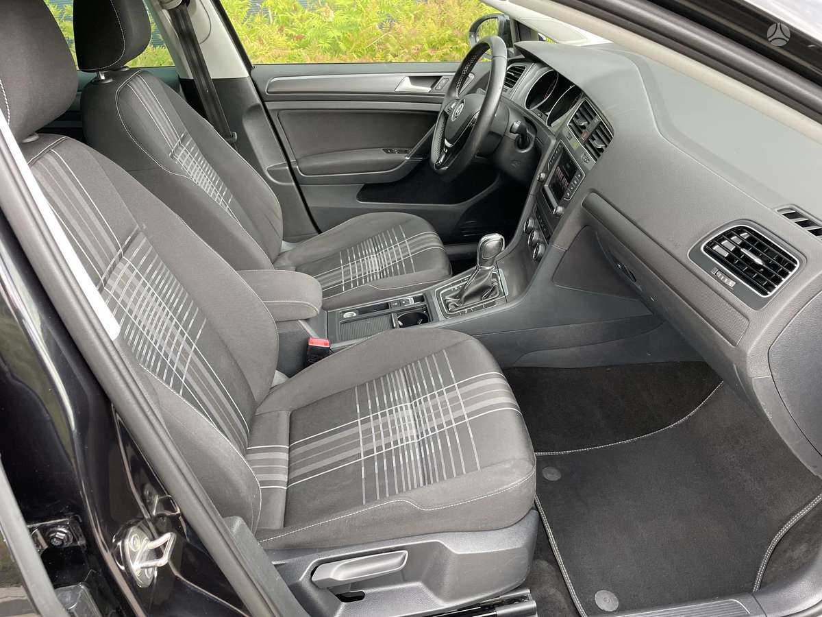 Volkswagen Golf - 7