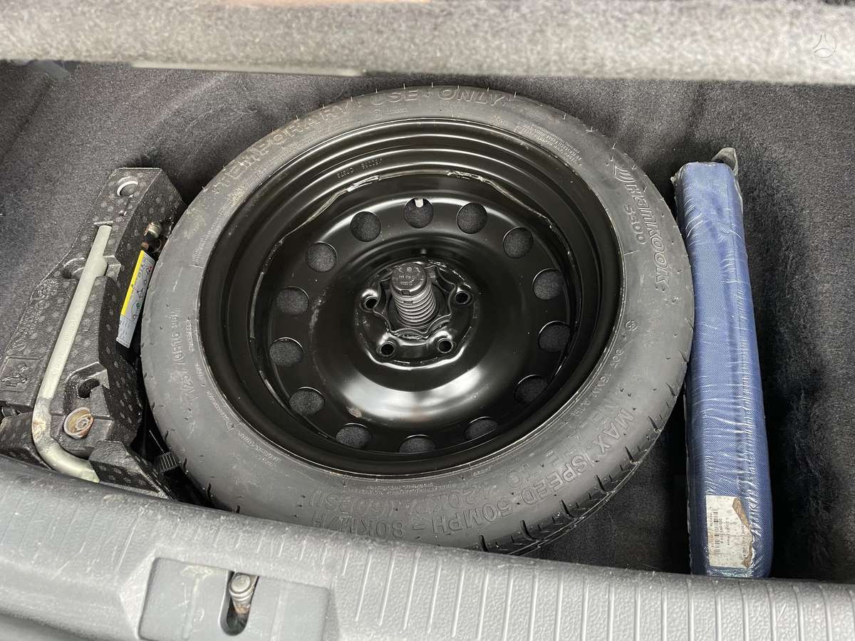 Volkswagen Golf - 11