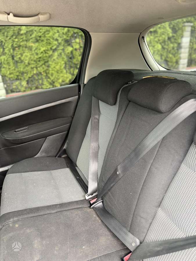 Peugeot 307, 1.4 l., Седан
