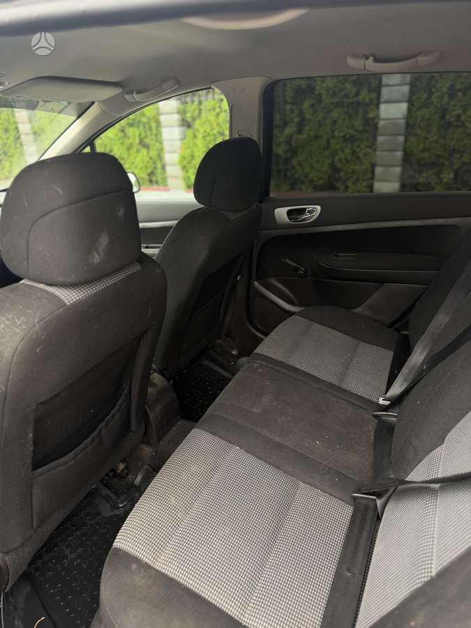 Peugeot 307, 1.4 l., Седан
