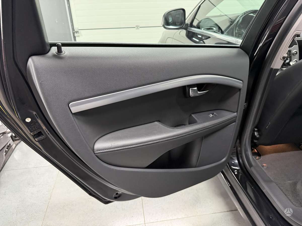 Volvo V70, 2.0 l., Универсал