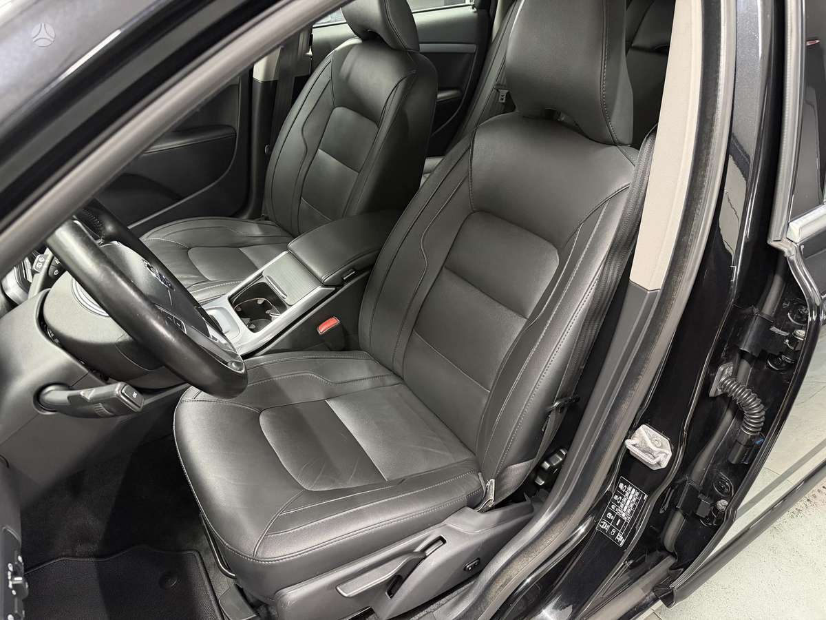 Volvo V70, 2.0 l., Универсал